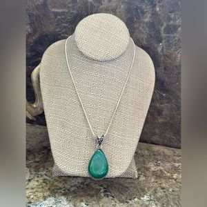 Silver Teardrop Green Agate Stone Necklace